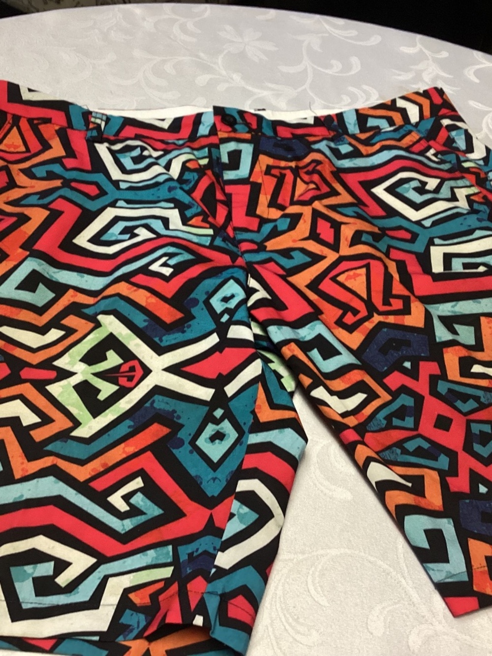 HRESKI Men's‎ Golf Shorts 38  FUNKY. RETRO PATTERN. NEW.   Print Lightweight